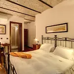 Residenza Domizia