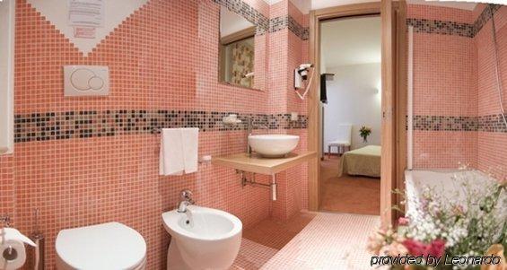 Residenza Domizia Guest house Rome