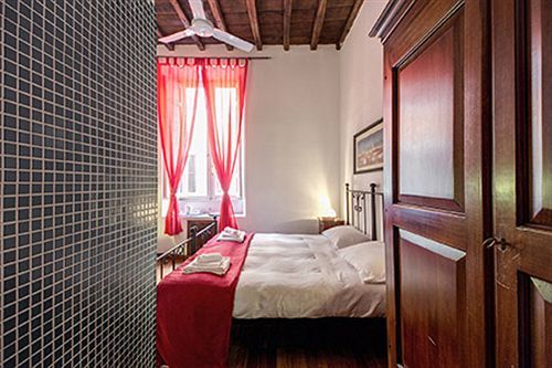 Affittacamere Residenza Domizia 3*
