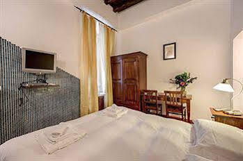 Residenza Domizia Guest house